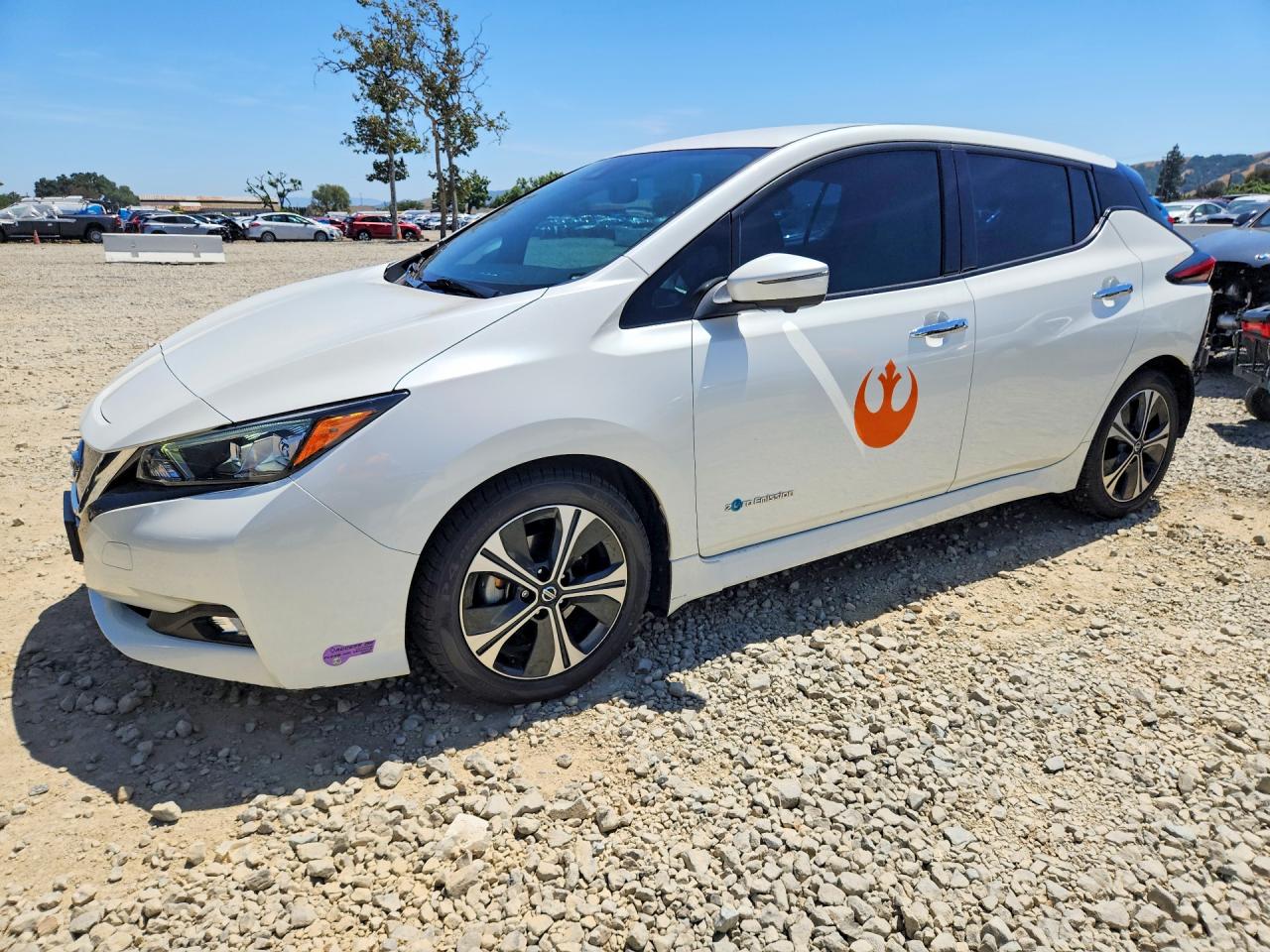 Salvage Nissan LEAF Image