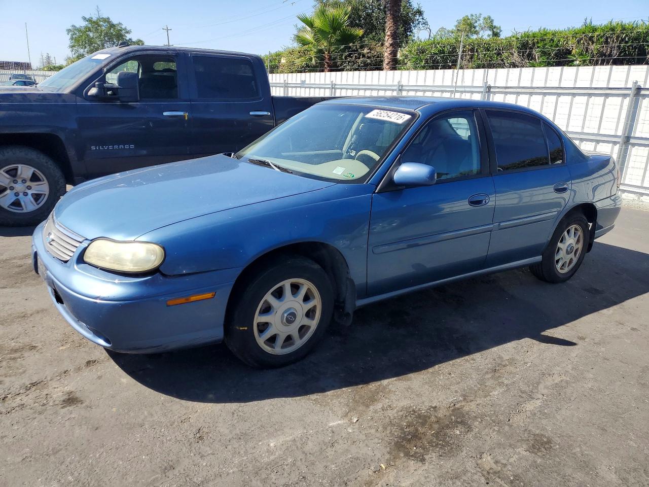 Salvage Chevrolet Malibu Image