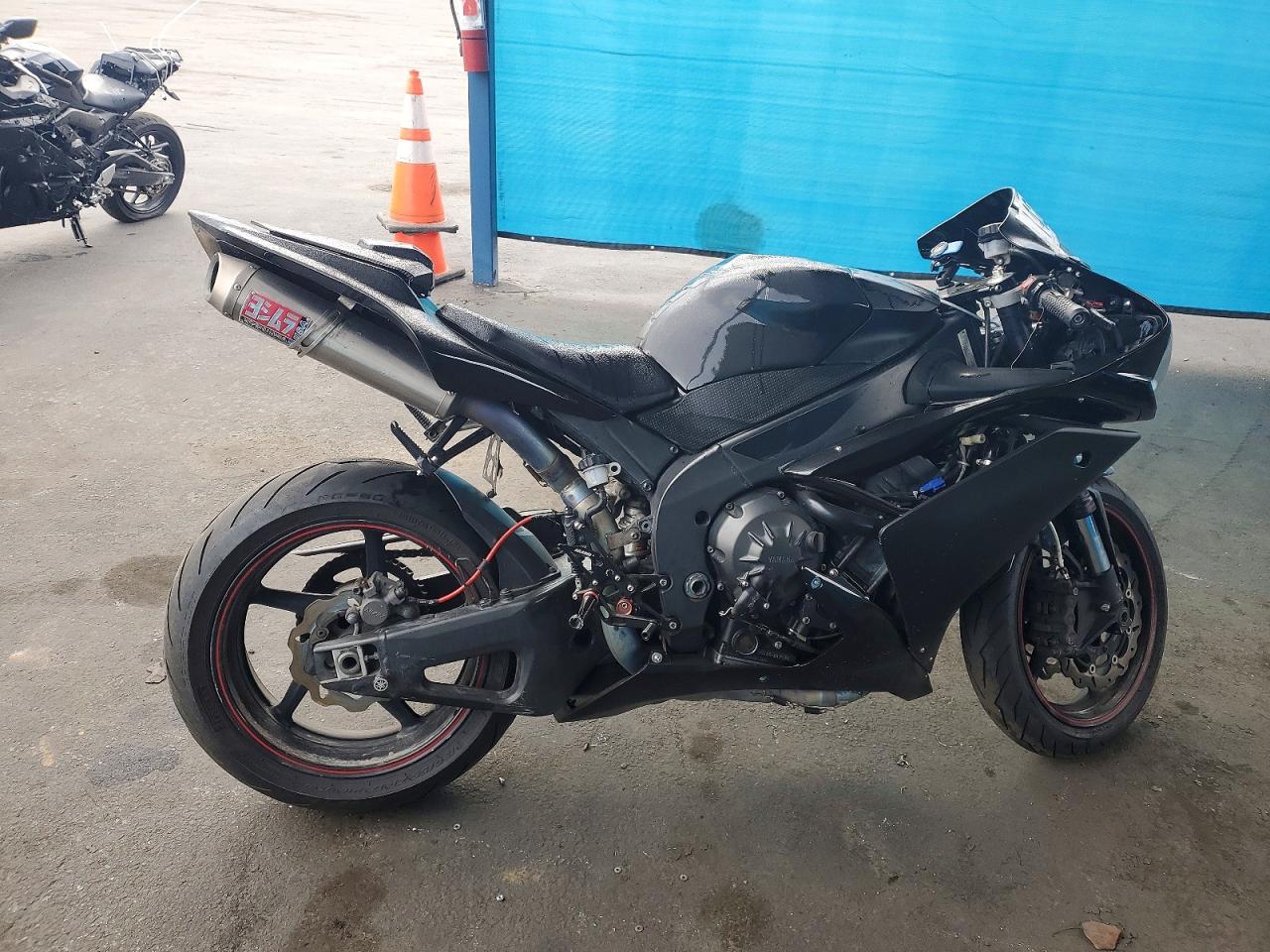Salvage Yamaha Yzf1000 Image