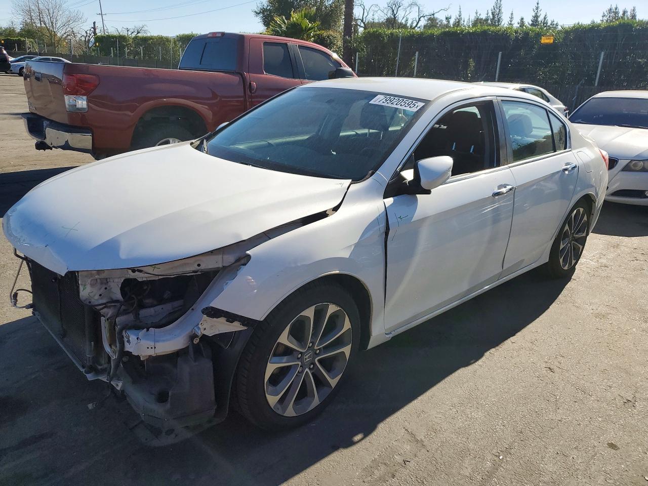 Salvage Honda Accord Image