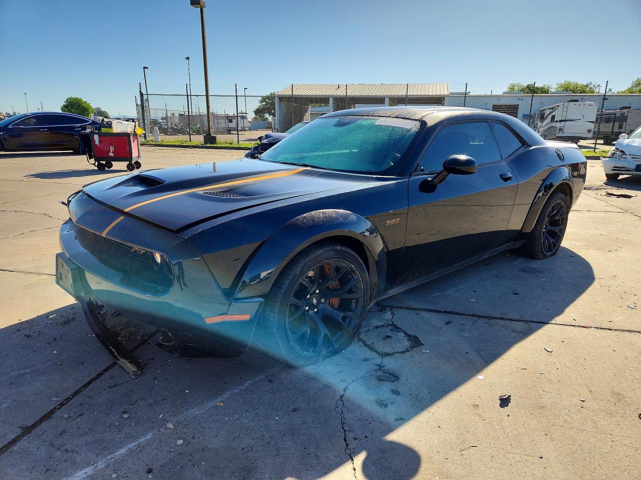 Salvage Dodge Challenger Image