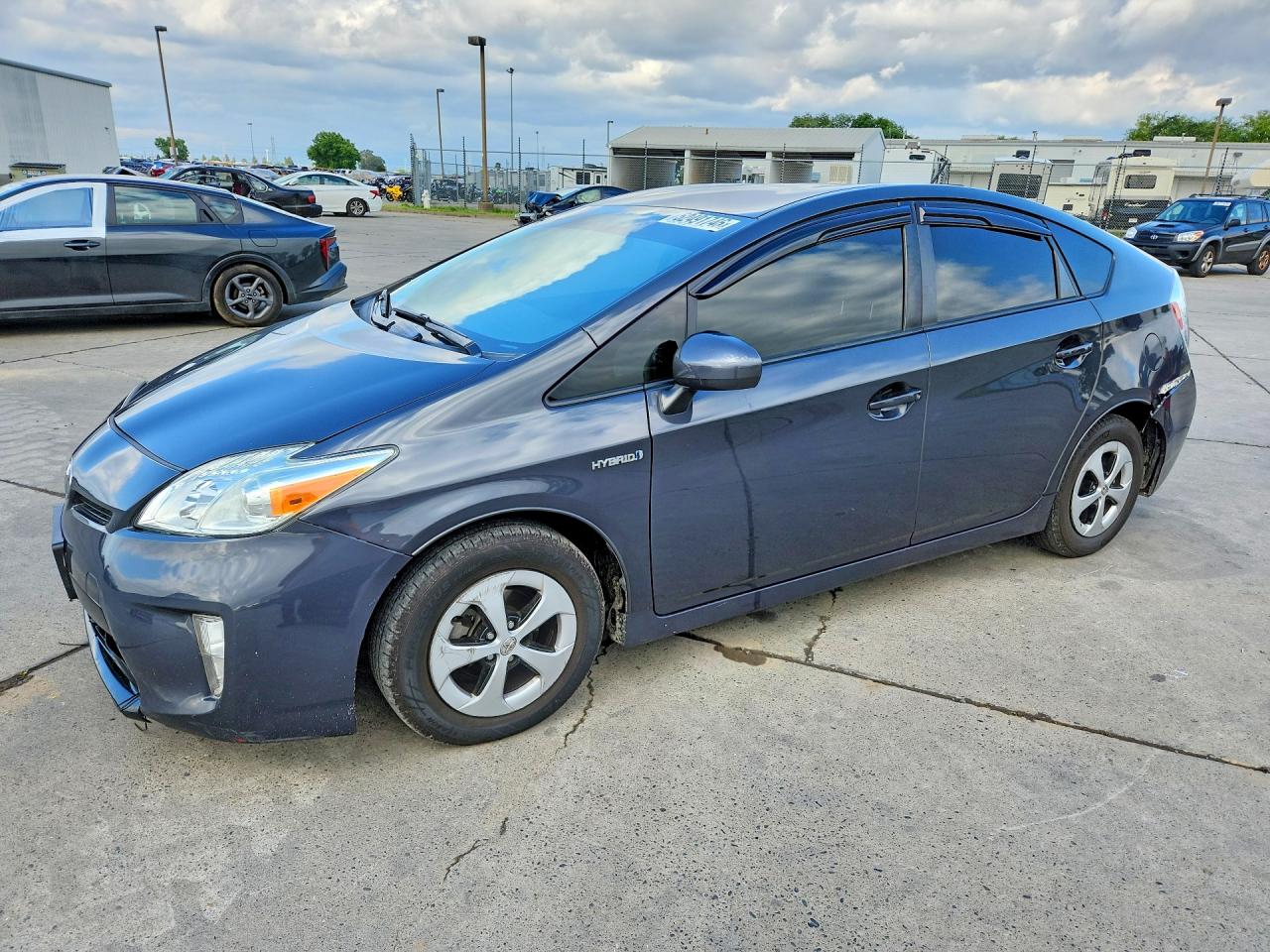 Salvage Toyota Prius Image