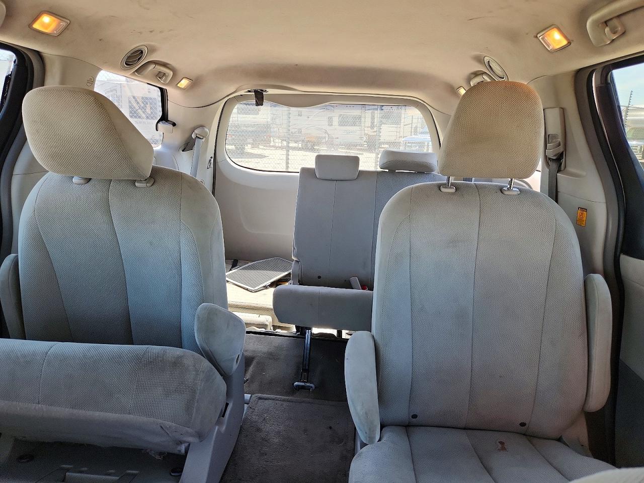 Toyota Sienna L 7-passenger