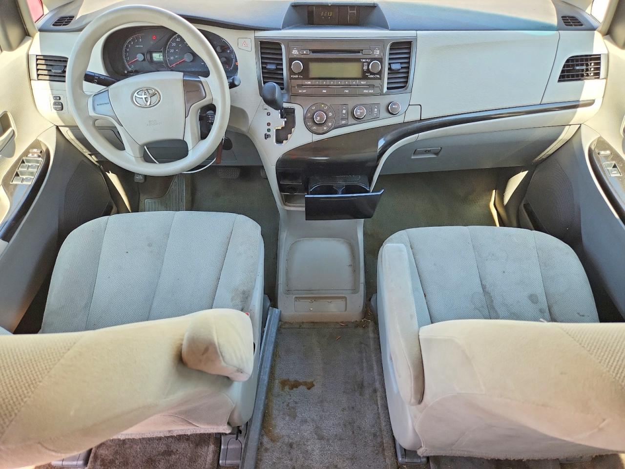 Toyota Sienna L 7-passenger
