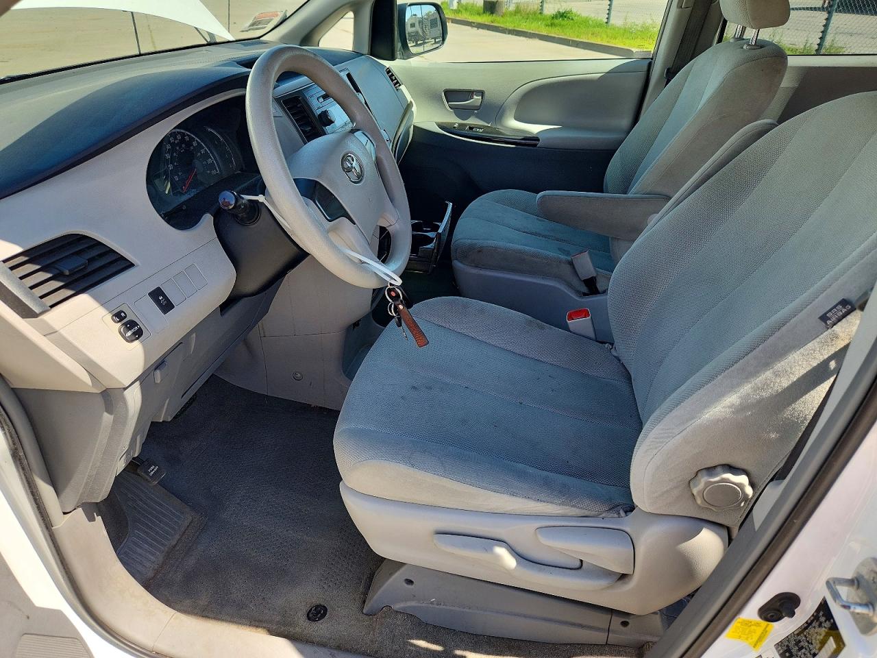 Toyota Sienna L 7-passenger