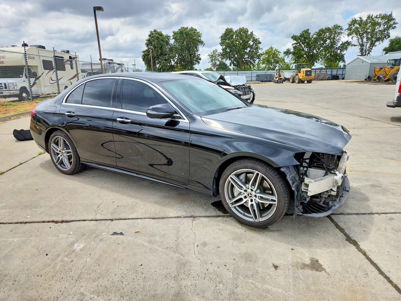 Mercedes-Benz E-Class 300