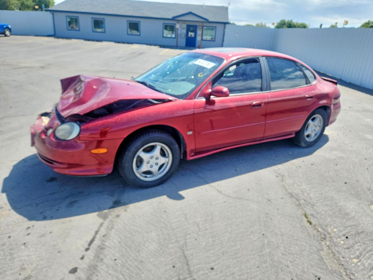 Salvage Ford Taurus Image