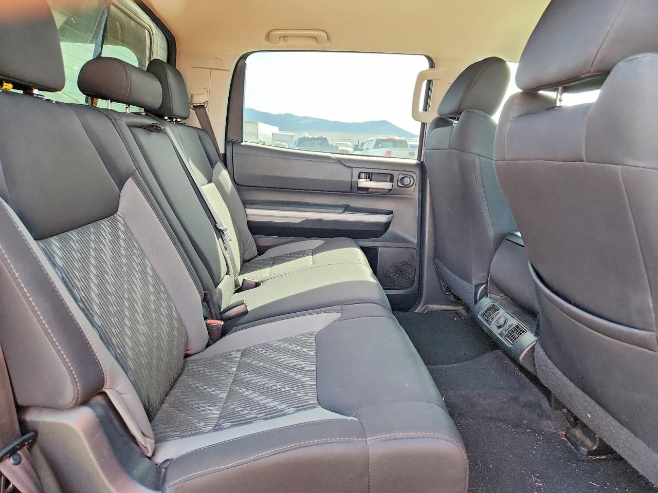 Toyota Tundra Sr5