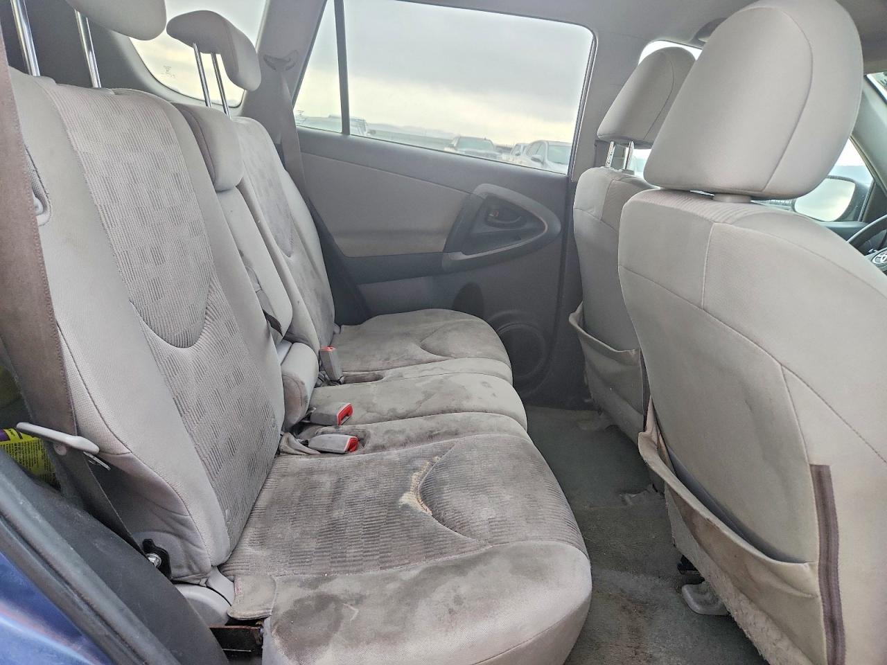 Toyota RAV4 Base