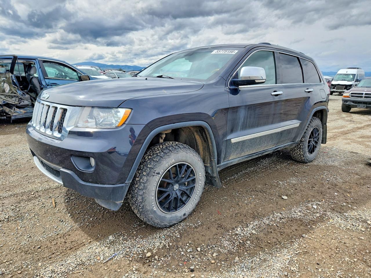Salvage Jeep Cherokee Image