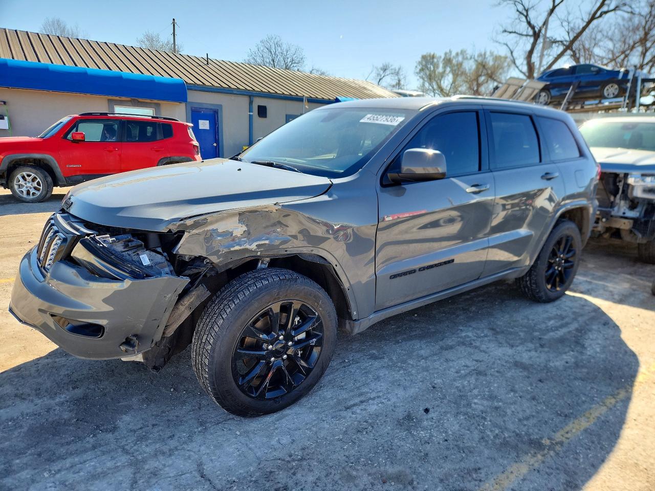 Salvage Jeep Cherokee Image