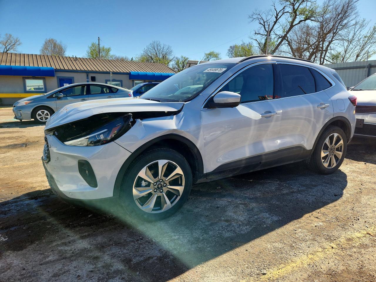 Salvage Ford Escape Image