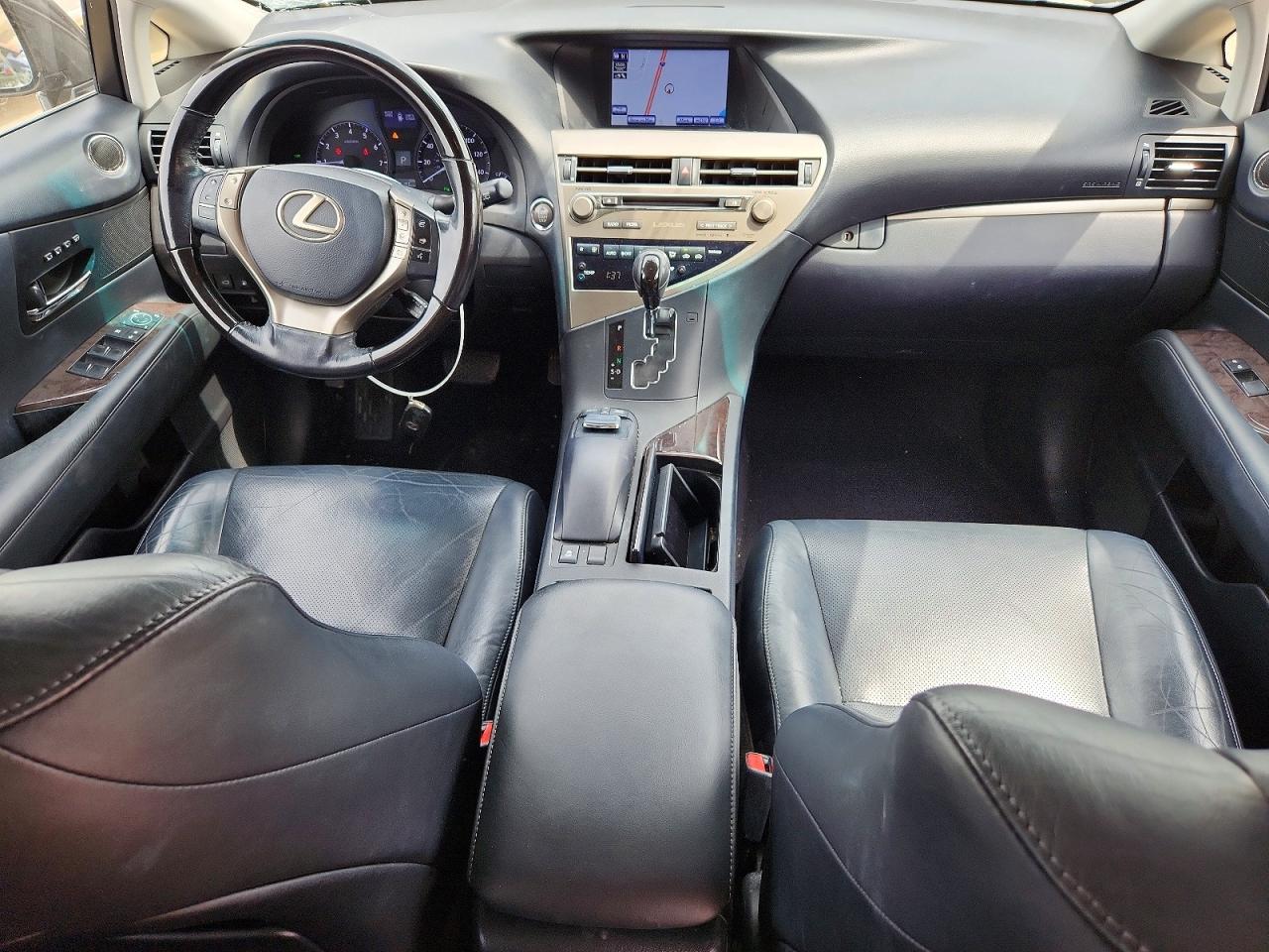 Lexus RX Base