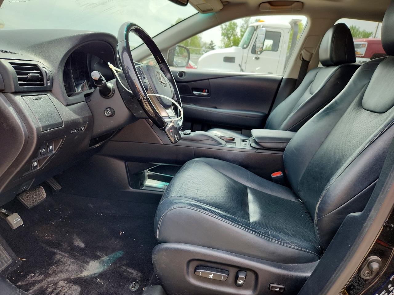 Lexus RX Base