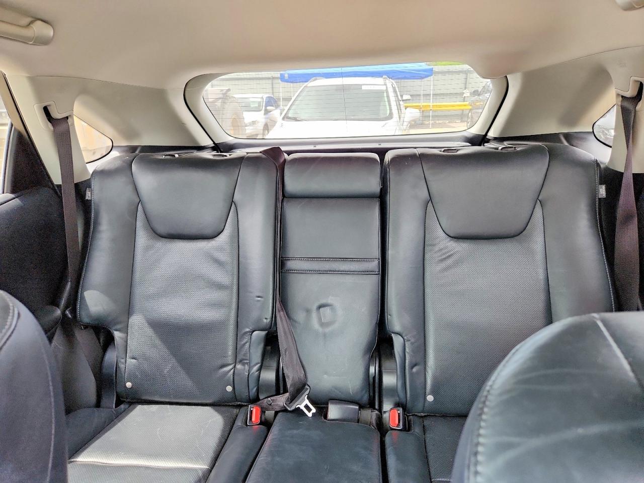 Lexus RX Base