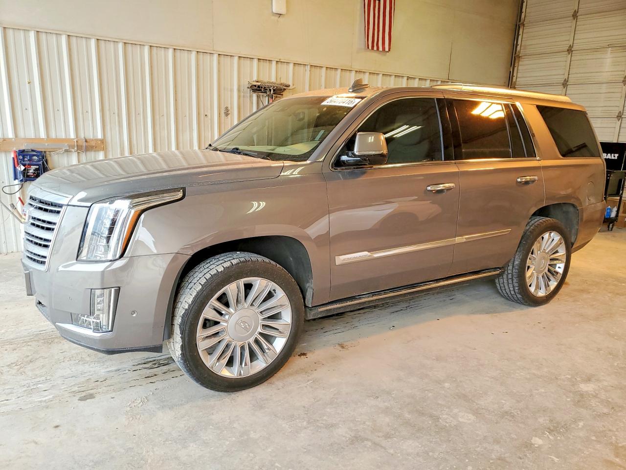 Salvage Cadillac Escalade Image
