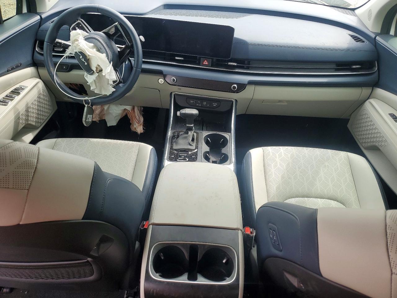 Kia Carnival Ex