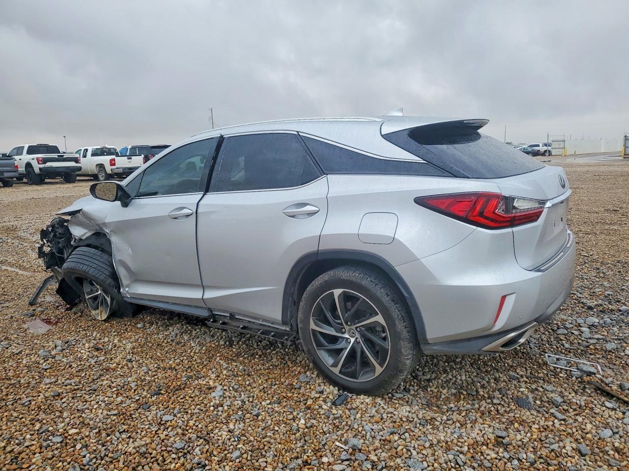 Lexus RX Base