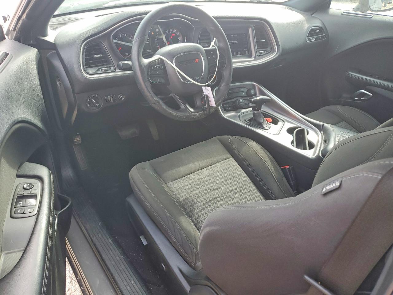Dodge Challenger Sxt