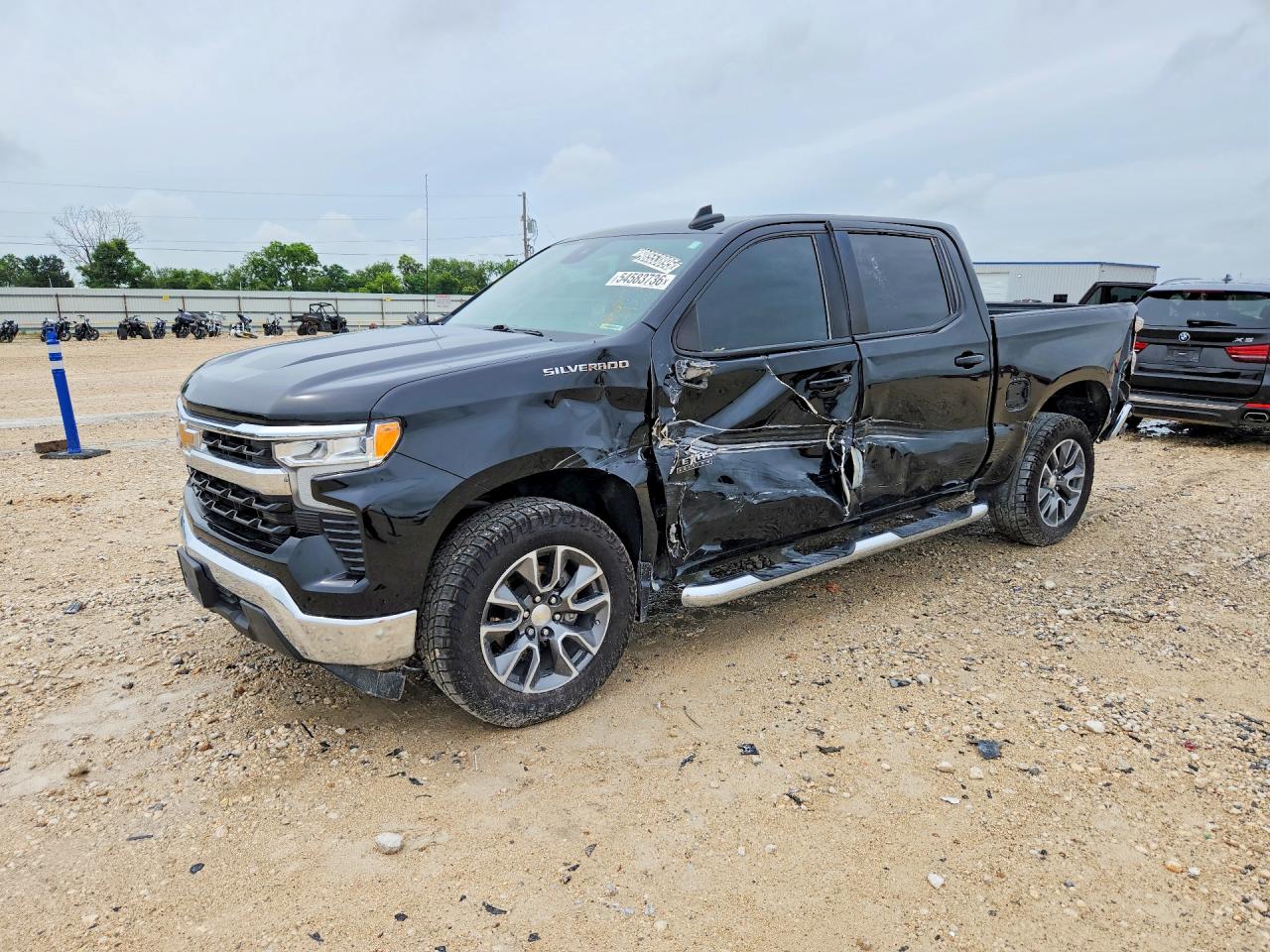 Salvage Chevrolet Silverado Image