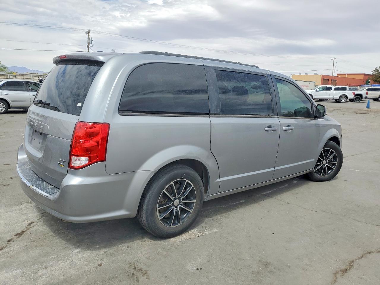 Dodge Caravan Gt