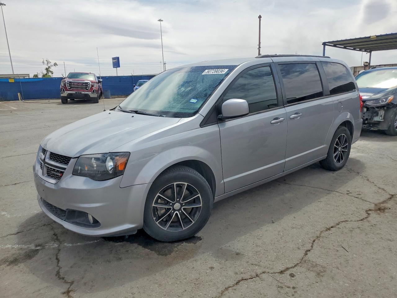 Salvage Dodge Caravan Image