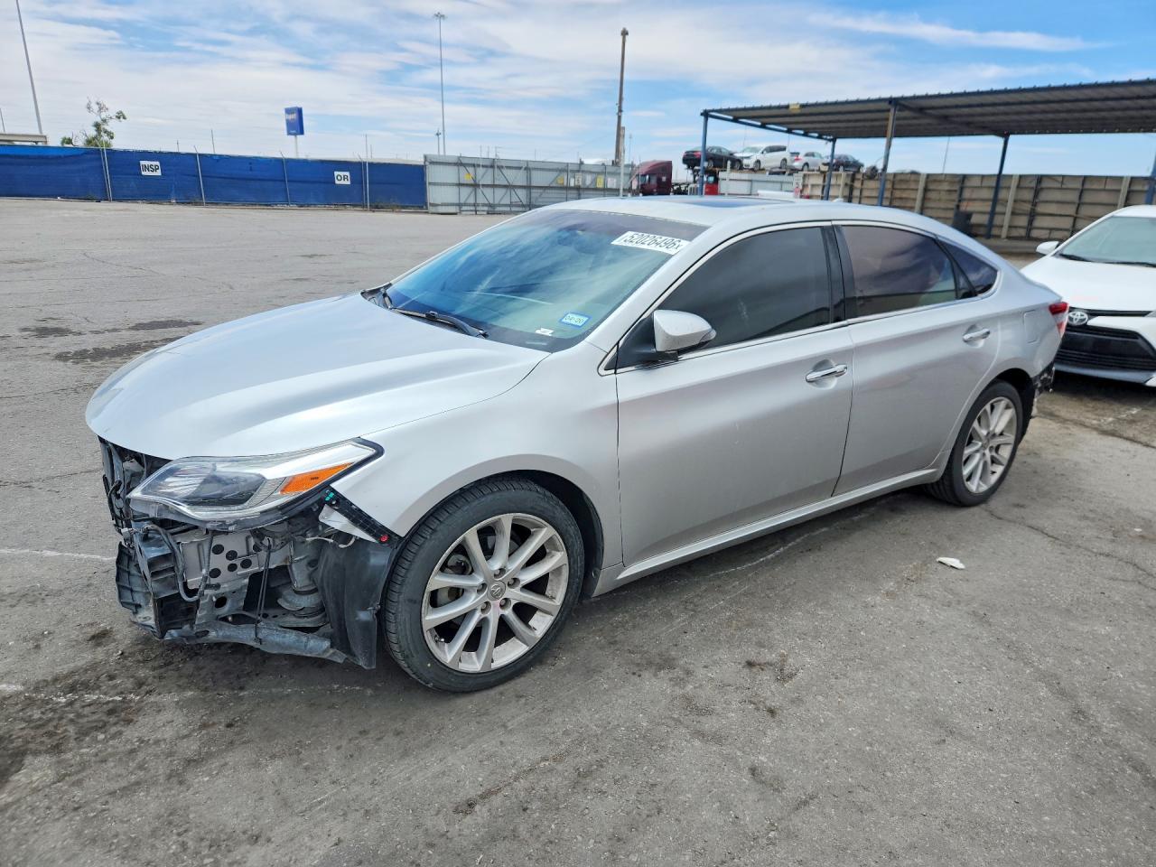 Salvage Toyota Avalon Image