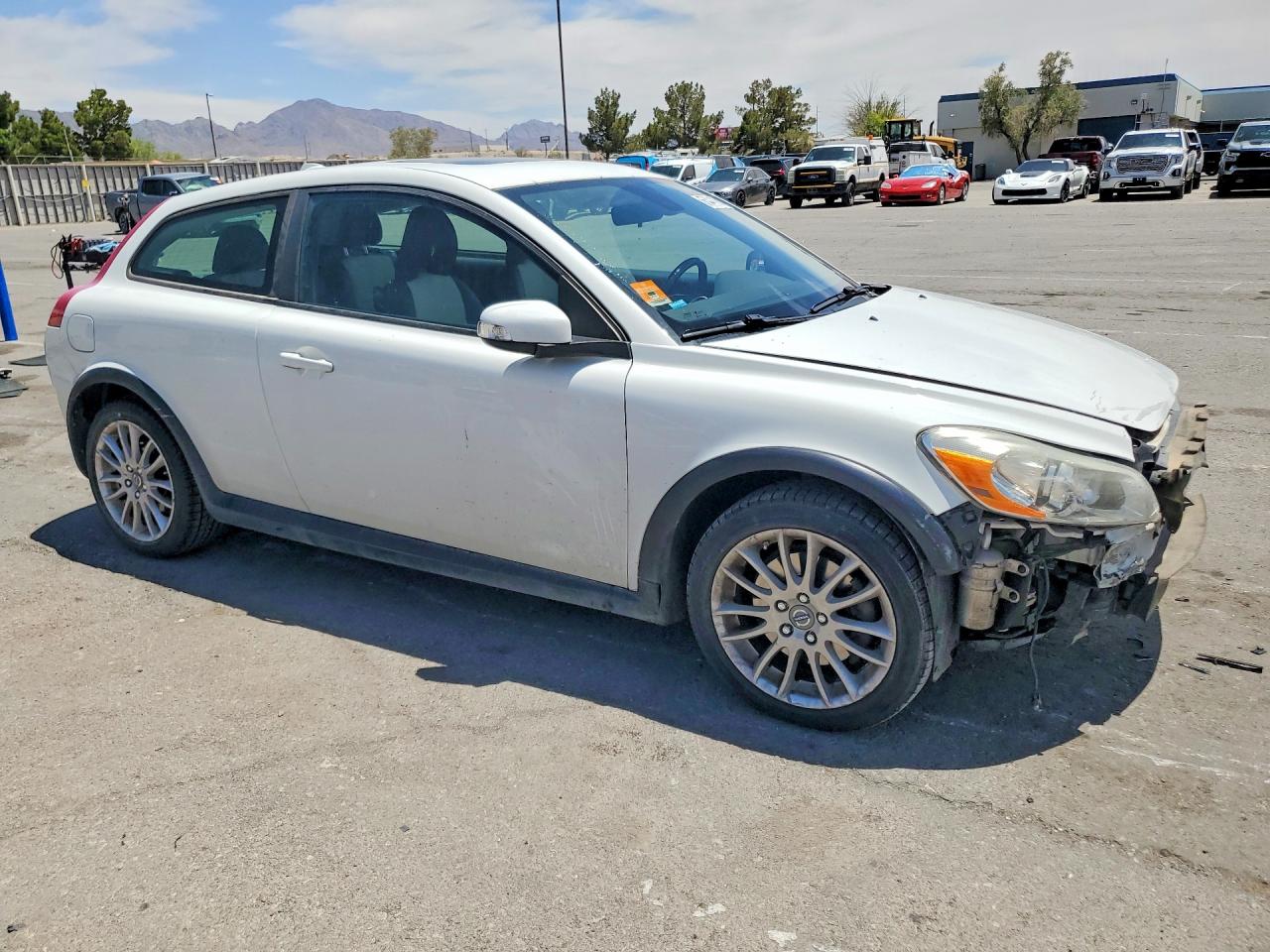 Volvo C30 T5