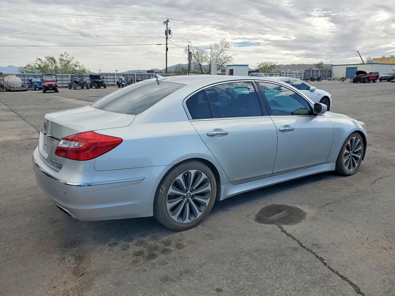 Hyundai Genesis 5.0l