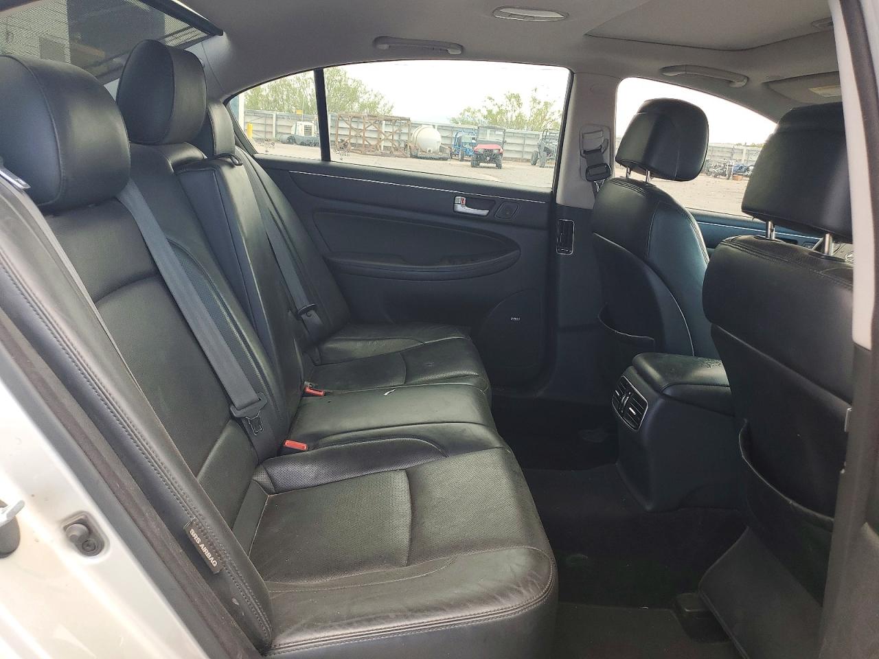 Hyundai Genesis 5.0l