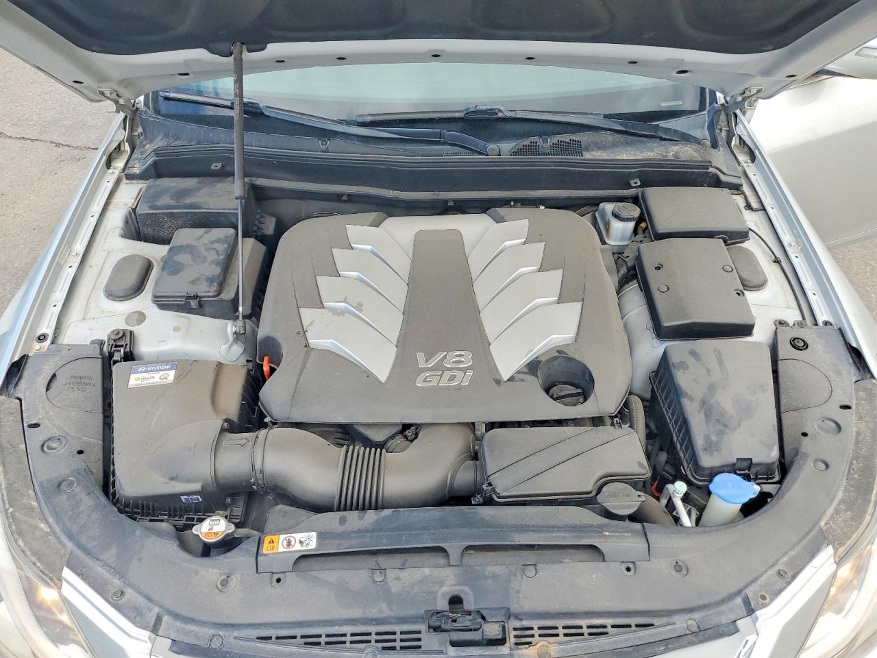 Hyundai Genesis 5.0l