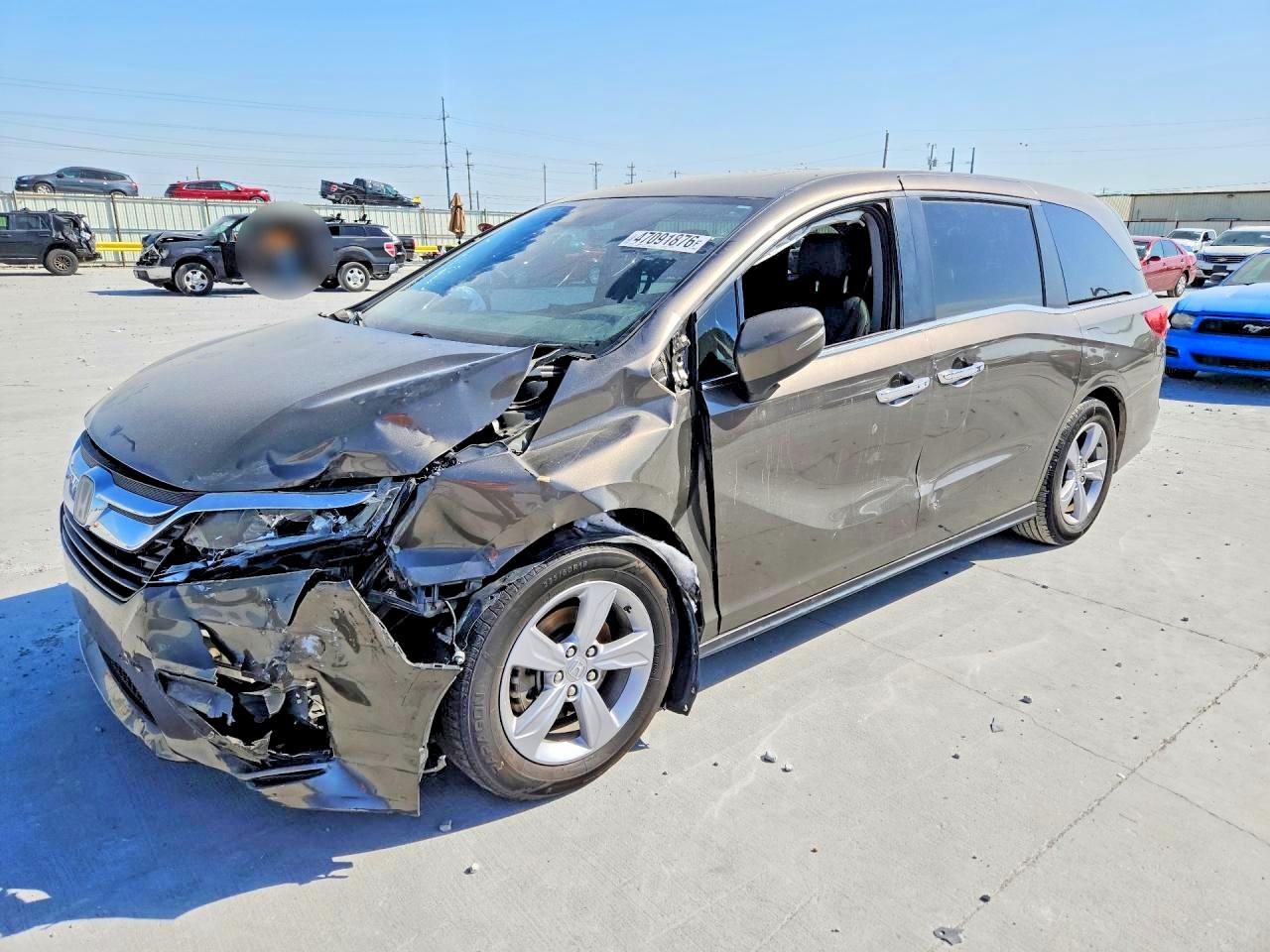 Salvage Honda Odyssey Image
