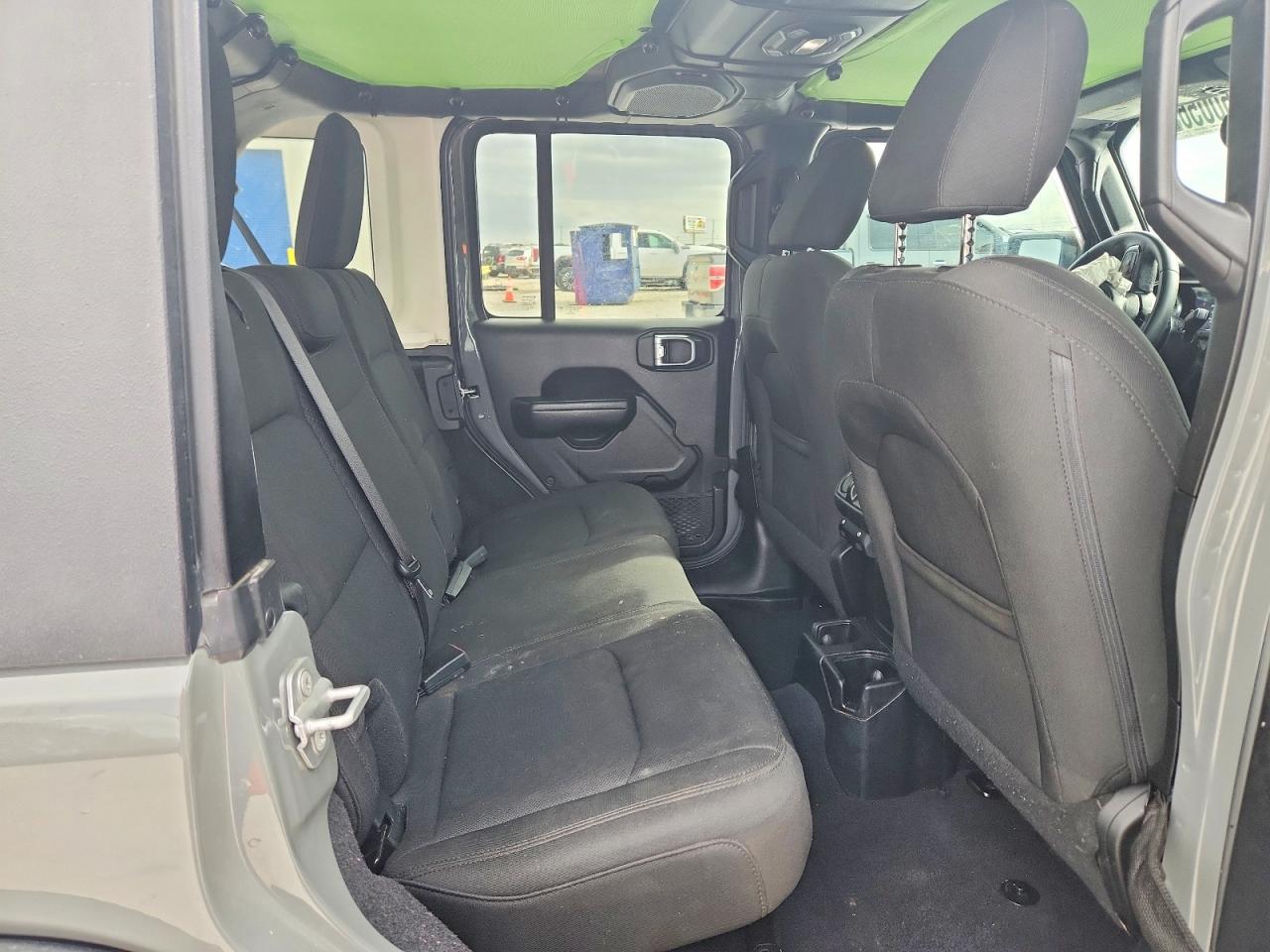 Jeep Wrangler Sport