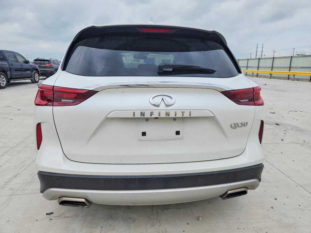 INFINITI Qx Luxe