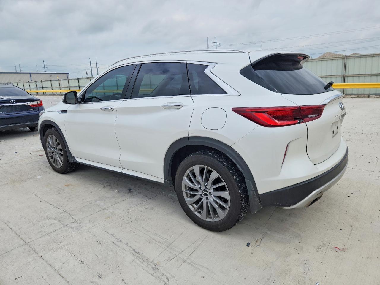 INFINITI Qx Luxe