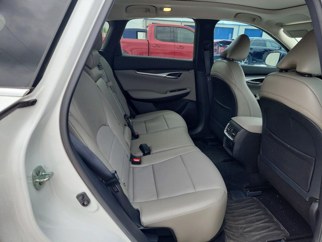 INFINITI Qx Luxe