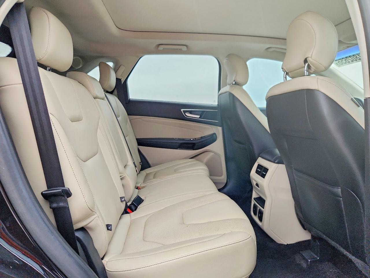Ford Edge Titanium