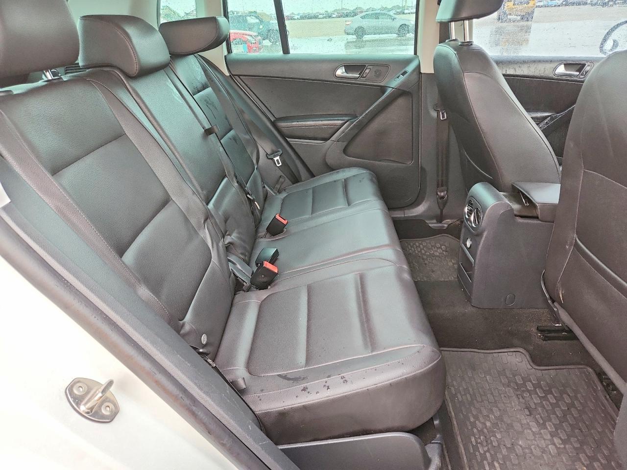 Volkswagen Tiguan S