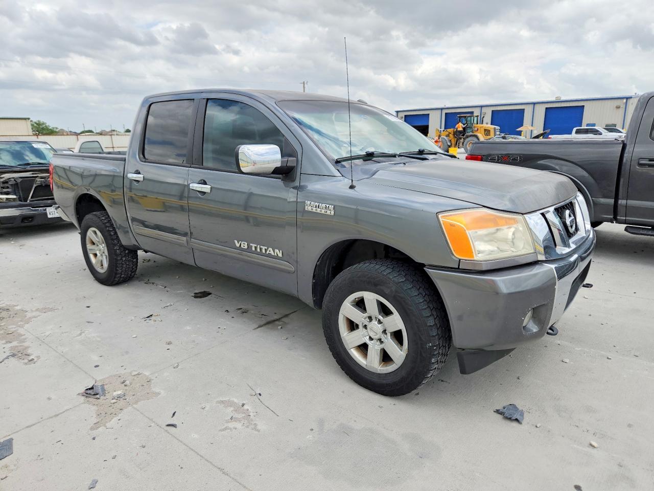 Nissan Titan Sv