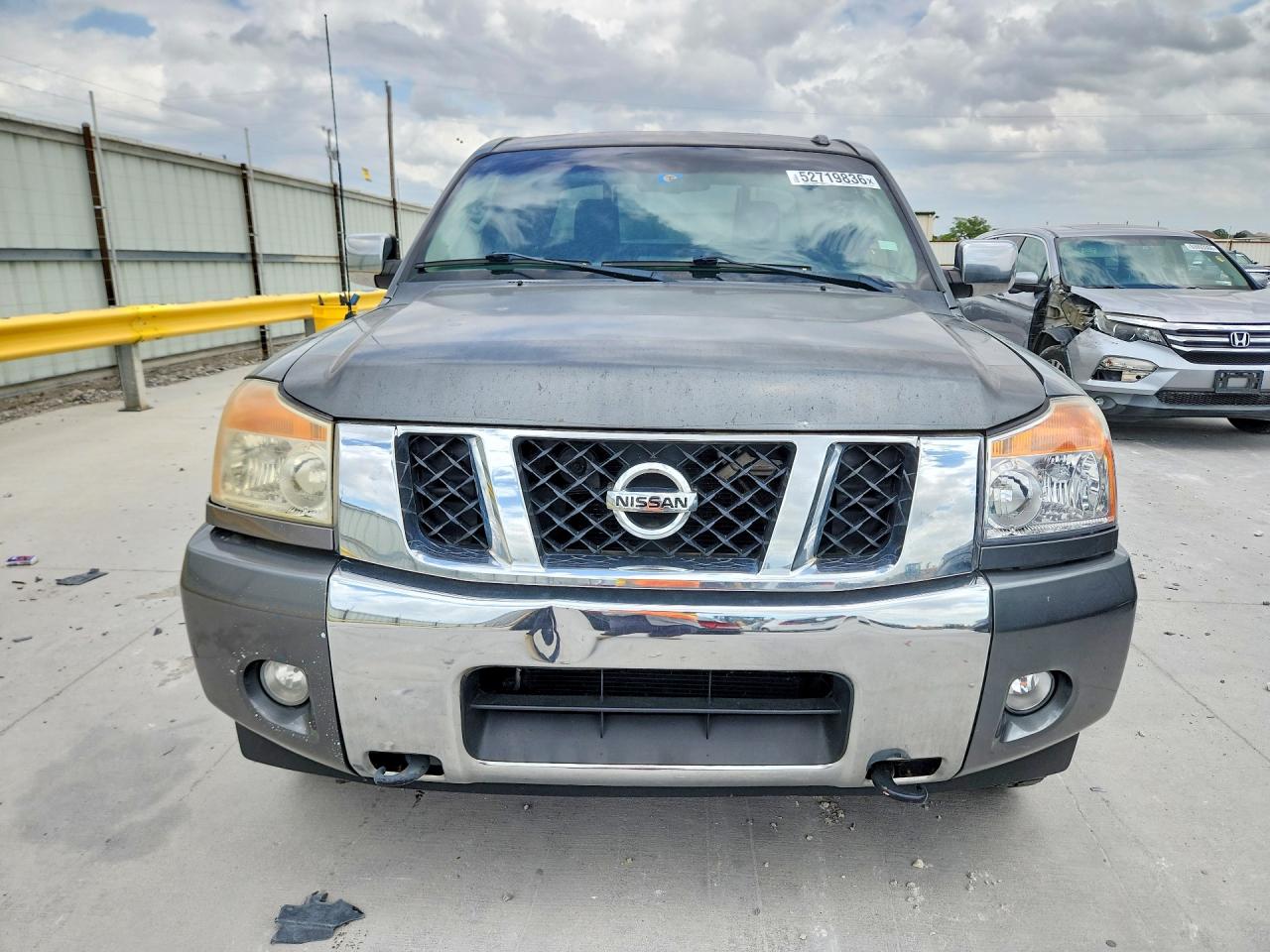 Nissan Titan Sv