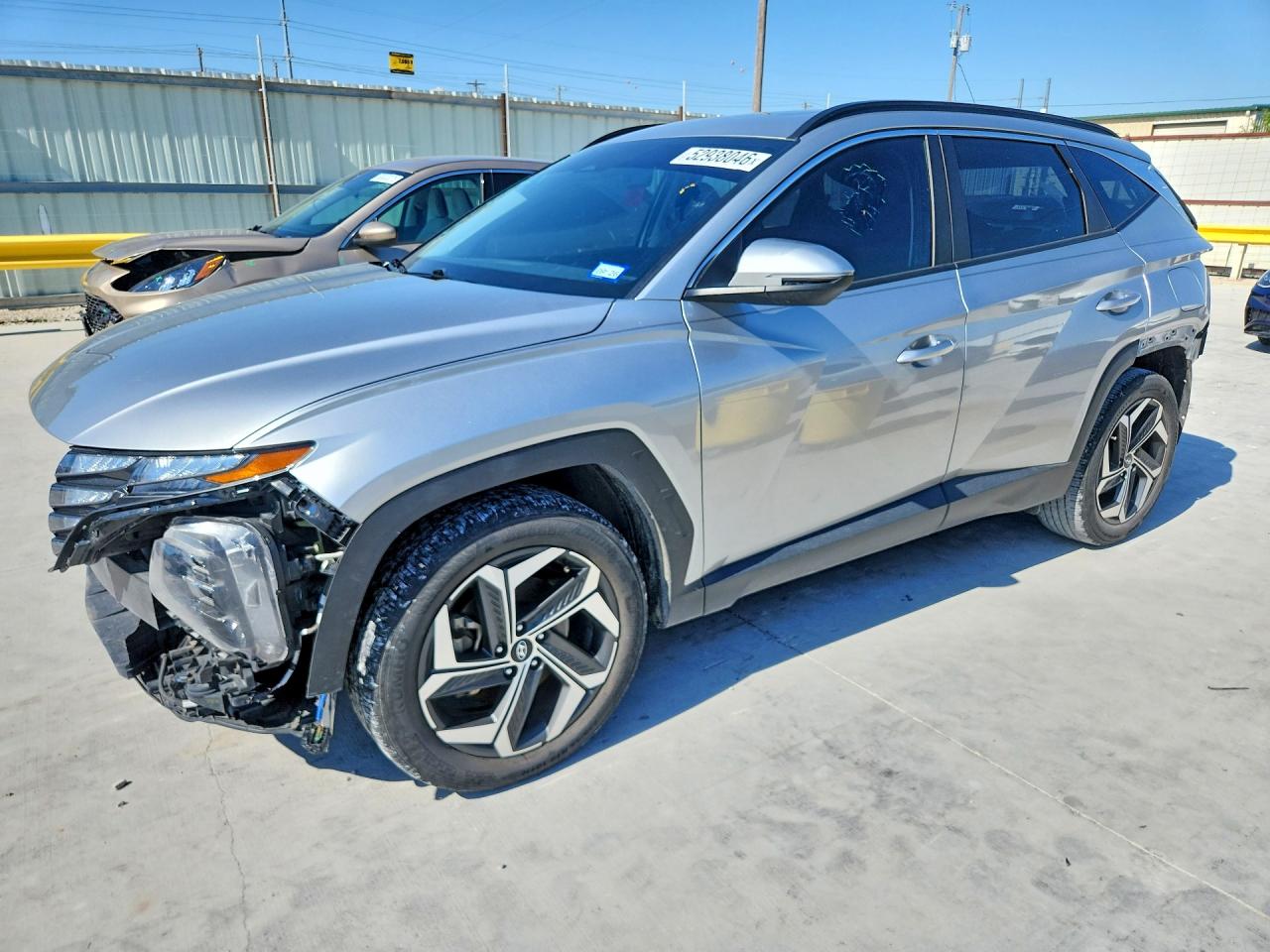 Salvage Hyundai TUCSON Image