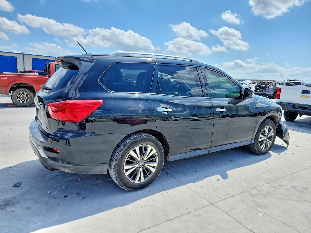Nissan Pathfinder Sl