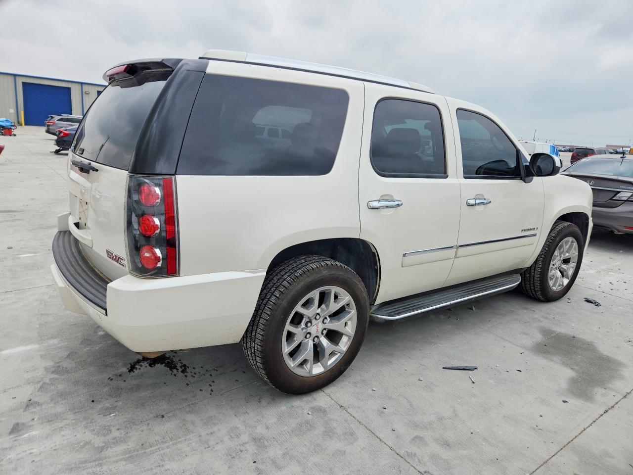 GMC Yukon Denali