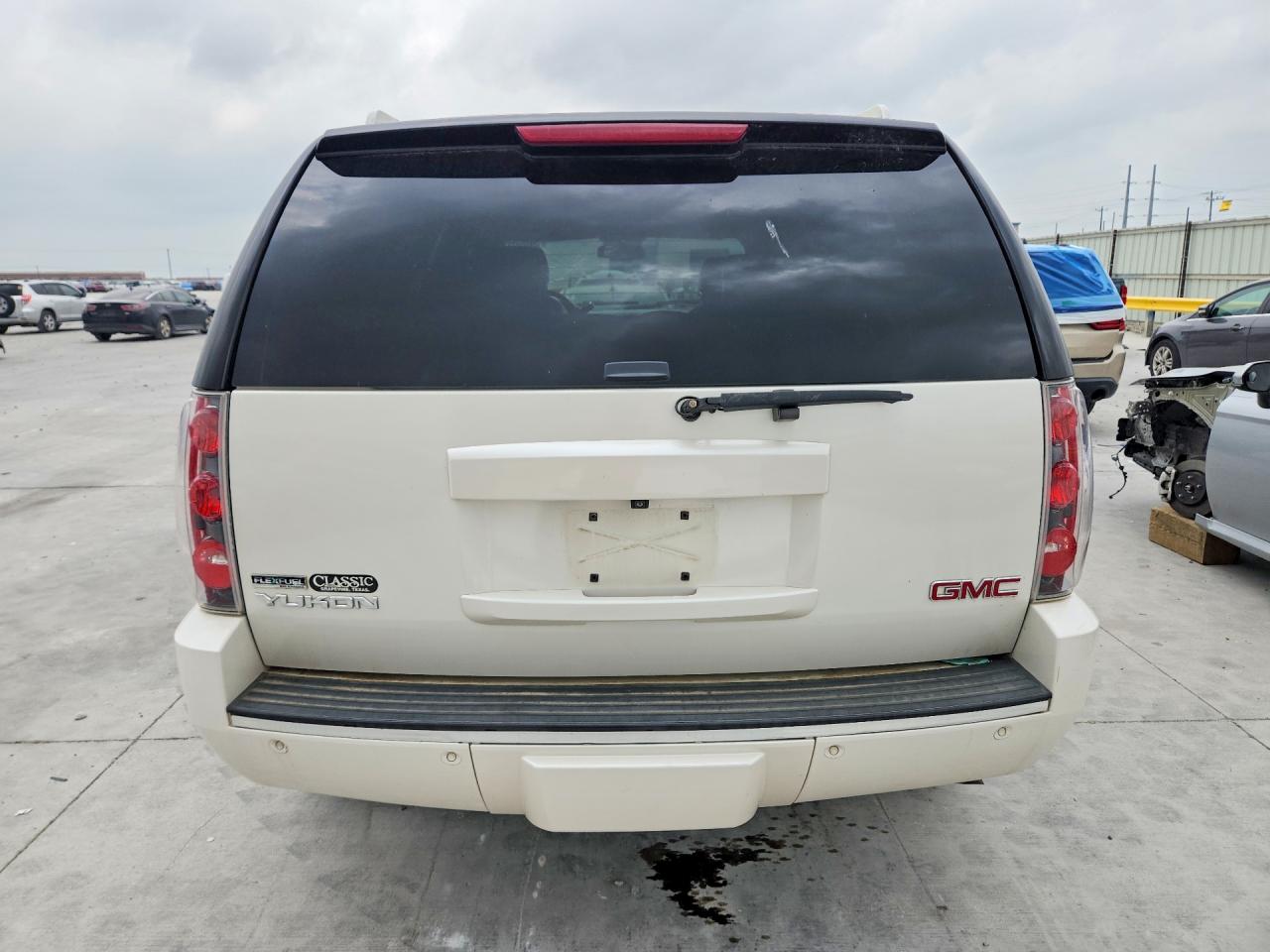 GMC Yukon Denali