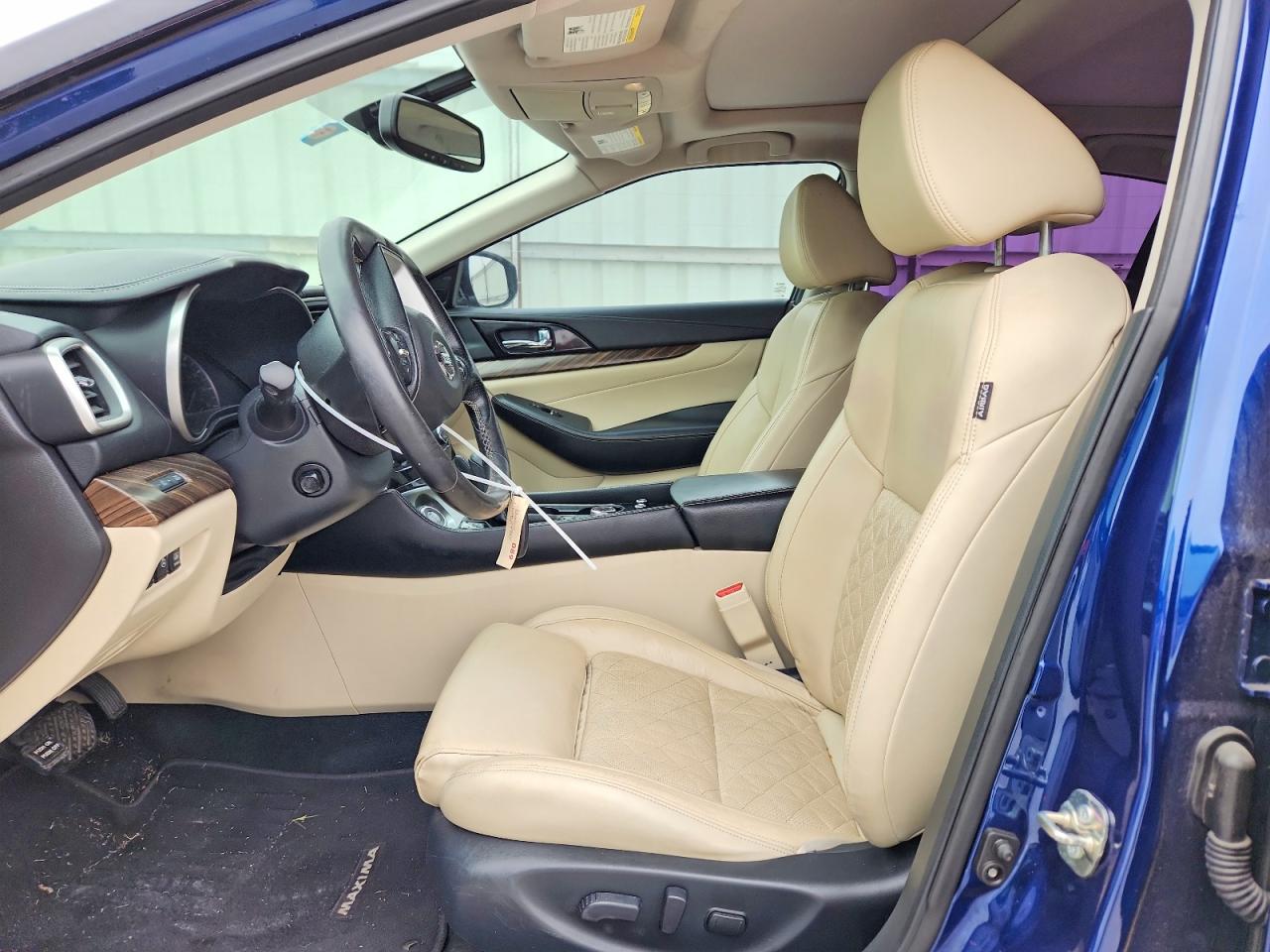 Nissan Maxima Platinum