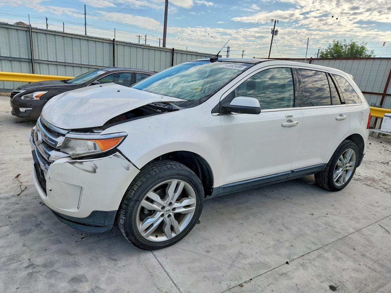 Salvage Ford Edge Image