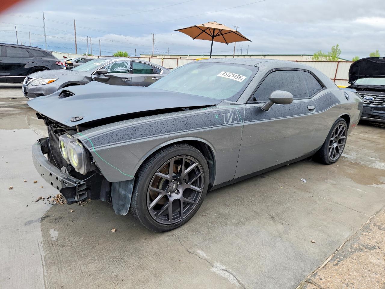 Salvage Dodge Challenger Image