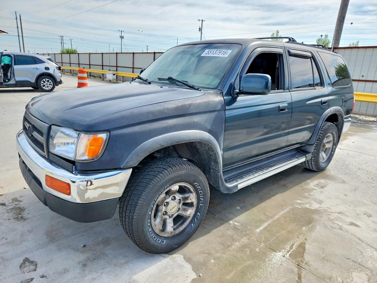 Salvage Toyota 4Runner Image