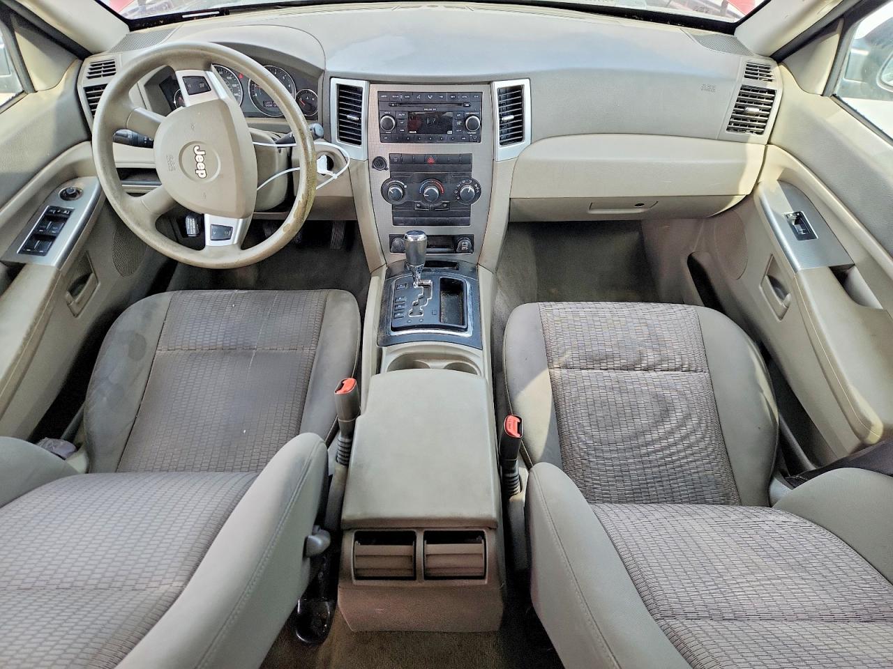 Jeep Grand Cherokee Laredo