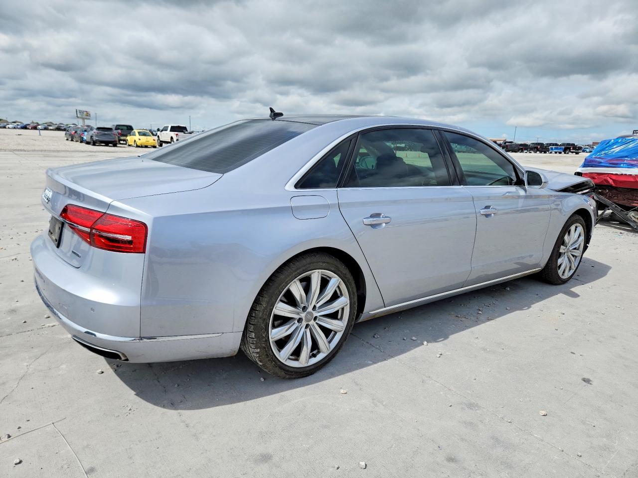 Audi A8 L Quattro